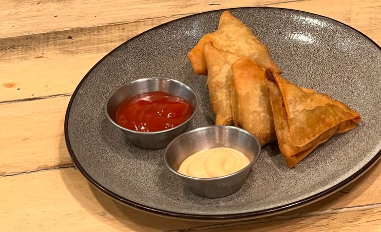 Chicken samosas