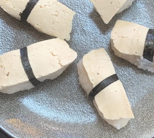 Tofu nigiri
